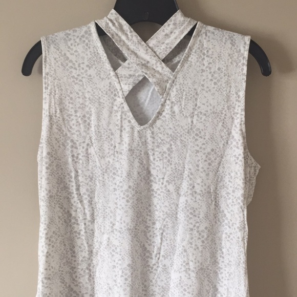 Joe Fresh Summer halter top - Picture 4 of 5